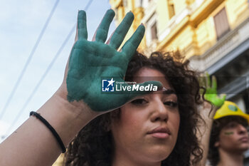 2023-10-06 - Friday For Future, students, associations, movements, in the square to demonstrate against climate change in Naples on October, 8 2023. - FRIDAY FOR FUTURE DEMONSTRATION IN NAPOLI - NEWS - CHRONICLE