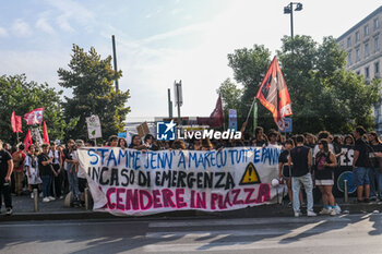 2023-10-06 - Friday For Future, students, associations, movements, in the square to demonstrate against climate change in Naples on October, 8 2023. - FRIDAY FOR FUTURE DEMONSTRATION IN NAPOLI - NEWS - CHRONICLE