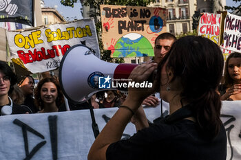 2023-10-06 - Friday For Future, students, associations, movements, in the square to demonstrate against climate change in Naples on October, 8 2023. - FRIDAY FOR FUTURE DEMONSTRATION IN NAPOLI - NEWS - CHRONICLE