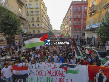 2023-10-13 - Intifada to victory in Naples procession in favour of the Palestinian people, among the participants Usb trade unions, Si Cobas and Cobas, various social centres, the Rete dei Comunisti Campania, the university self-managed collective, Potere al Popolo and various other unions - ITALY: NAPOLI, PRO-PALESTINE DEMONSTRATION  - NEWS - CHRONICLE