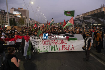 2023-10-13 - Intifada to victory in Naples procession in favour of the Palestinian people, among the participants Usb trade unions, Si Cobas and Cobas, various social centres, the Rete dei Comunisti Campania, the university self-managed collective, Potere al Popolo and various other unions - ITALY: NAPOLI, PRO-PALESTINE DEMONSTRATION  - NEWS - CHRONICLE