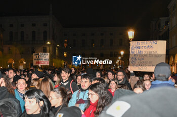 2023-11-20 - 20231120 - Padova - Piazza delle Erbe - Manifestazione per Giulia Cecchettin e le violenze di genere - MANIFESTAZIONE PER GIULIA CECCHETTIN - NEWS - CHRONICLE
