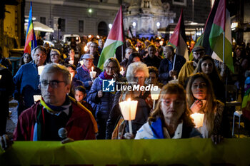 Peace and Disarmament, torchlight procession in Naples - NEWS - CHRONICLE