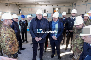 2023-12-22 - Italian Defence Minister Guido Crosetto visiting the Delphinia centre in Caivano - ITALIAN DEFENCE MINISTER GUIDO CROSETTO IN CAIVANO - NEWS - CHRONICLE