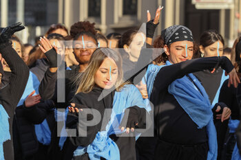 2023-01-21 - Dancers during the march - BERGAMO BRESCIA ITALIAN CAPITAL OF CULTURE 2023 - 