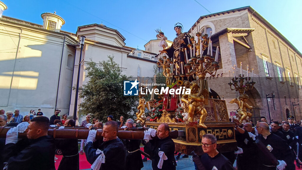 Procession of candles and flowers carpet - Saint Anthony Rieti, Italy - SERVIZI - CULTURA