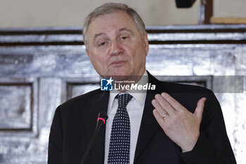 2023-09-29 - Ignazio Visco is an Italian economist and banker, current Governor of the Bank of Italy gesticulate during In viaggio con la banca d'italia travelling event to promote financial culture stops in Naples 29 September 2023 at the maschio angioino - ITALY:  IN VIAGGIO CON LA BANCA D'ITALIA , IGNAZIO VISCO IN NAPLES  - NEWS - ECONOMY