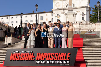 2023-06-19 - Tom Cruise, Vanessa Kirby, Hayley Atwell Director Chris McQuarrie and the cast of 