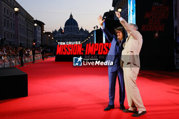 2023-06-19 - Tom Cruise and Chris McQuarrie attend the Global Premiere of Paramount Pictures' 