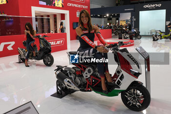 2023-11-07 - Italjet Dragster scooter exposed at 80th edition of EICMA - Milan International Exhibition of Cycle and Motorcycle at Rho Fair on November 7, 2023, Rho - Milan, Italy. - EICMA - 80TH EDITION OF INTERNATIONAL CYCLE AND MOTORCYCLE EXHIBITION - NEWS - EVENTS