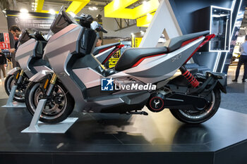 2023-11-07 - Scorpion Xi electric scooter exposed at 80th edition of EICMA - Milan International Exhibition of Cycle and Motorcycle at Rho Fair on November 7, 2023, Rho - Milan, Italy. - EICMA - 80TH EDITION OF INTERNATIONAL CYCLE AND MOTORCYCLE EXHIBITION - NEWS - EVENTS
