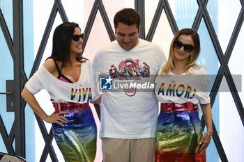2023-06-09 - Paola & Chiara and Mario Colamarino during the Press Conference to present Roma Pride 2023, on June 9, 2023 at the Hotel W ROME, Rome, Italy. - PAOLA & CHIARA AT PRESS CONFERENCE TO PRESENT ROMA PRIDE 2023 - REPORTAGE - EVENTS