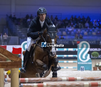 2023-11-10 - HENRIK VON ECKERMANN SWE - Jumping Verona - 2023 Longines FEI Jumping World Cue
Prize BANCA PASSADORE CSI5*-W - against the clock - 1.50 m
Int. jumping competition against the clock
Table A, FEI Art. 238.2.1 Height: 1.50 m Friday, 10.11.2023 - 14.15 hrs - FIERA CAVALLI - HORSE FAIR - REPORTAGE - EVENTS