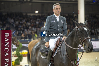 2023-11-10 - Hoover Julien Epaillard FRA - Jumping Verona - 2023 Longines FEI Jumping World Cue
Prize BANCA PASSADORE CSI5*-W - against the clock - 1.50 m
Int. jumping competition against the clock
Table A, FEI Art. 238.2.1 Height: 1.50 m Friday, 10.11.2023 - 14.15 hrs - FIERA CAVALLI - HORSE FAIR - REPORTAGE - EVENTS