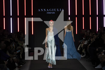 2023-02-01 - Annagiulia Firenze collection presented during Altamoda fashion runway on Febraury 1, 2023 at Pratibus District in Rome, Italy - ROME IS MY RUNWAY #2 - ALTAROMA FASHION WEEK - NEWS - FASHION