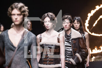 2023-02-23 - Models walk the runway for the finale at the Blumarine fashion show during the Milan Fashion Week Womenswear Fall/Winter 2023/2024 on February 23, 2023 in Milan, Italy.©Photo: Cinzia Camela. - BLUMARINE - FASHION SHOW - NEWS - FASHION