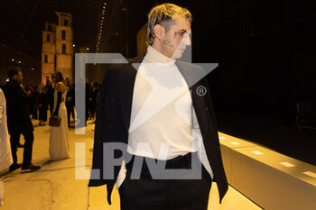 24/02/2023 - Achille Lauro is seen on the front row after the Tod's fashion show during the Milan Fashion Week Womenswear Fall/Winter 2023/2024 on February 24, 2023 in Milan, Italy. ©Photo: Cinzia Camela. - TOD'S FASHION SHOW AND GUESTS - NEWS - MODA