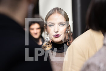 25/02/2023 - Leonie Hanne is sean at Dolce & Gabbana fashion show, Milan Fashion Week Womenswear Fall/Winter 2023/2024 ©Photo: Cinzia Camela. - DOLCE & GABBANA CELEBRITY AND STREET STYLE - NEWS - MODA