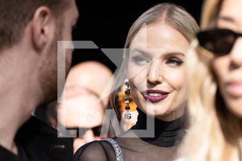 25/02/2023 - Leonie Hanne is sean at Dolce & Gabbana fashion show, Milan Fashion Week Womenswear Fall/Winter 2023/2024 ©Photo: Cinzia Camela. - DOLCE & GABBANA CELEBRITY AND STREET STYLE - NEWS - MODA