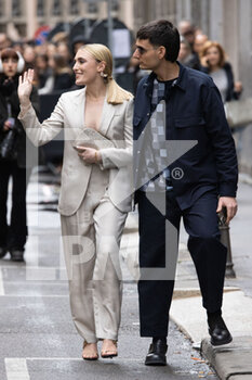 26/02/2023 - Mara Sattei and Simone Furlan are seen after the Giorgio Armani fashion show during the Milan Fashion Week Womenswear Fall/Winter 2023/2024 on February 26, 2023 in Milan, Italy. ©Photo: Cinzia Camela. - GIORGIO ARMANI CELEBRITY AND STREET STYLE - NEWS - MODA