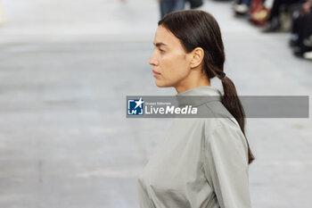 2023-09-22 - Irina Shayk walks the runway at the Tod's fashion show during the Milan Fashion Week Womenswear Spring/Summer 2024 on September 22, 2023 in Milan, Italy. ©Photo: Cinzia Camela. - TOD'S - FASHION SHOW AND DETAILS - MILAN FASHION WEEK - WOMENSWEAR SPRING/SUMMER 2024 - NEWS - FASHION