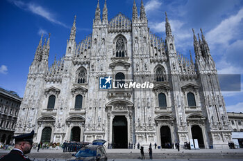 2023-06-14 - The atmosphere during the state funeral for the former Italian Prime Minister Silvio Berlusconi at Duomo Milan Cathedral on June 14, 2023 in Milan, Italy. Credit: Tiziano Ballabio - THE STATE FUNERAL OF SILVIO BERLUSCONI IN MILAN - NEWS - POLITICS