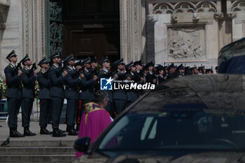 2023-06-14 - The atmosphere during the state funeral for the former Italian Prime Minister Silvio Berlusconi at Duomo Milan Cathedral on June 14, 2023 in Milan, Italy. Credit: Tiziano Ballabio - THE STATE FUNERAL OF SILVIO BERLUSCONI IN MILAN - NEWS - POLITICS