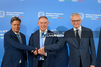 2023-10-30 - From left to right: Robert Habeck, Adolfo Urso, Bruno Le Maire - MINISTER ADOLFO URSO MET TODAY IN ROME WITH GERMAN MINISTER ROBERT HABECK AND FRENCH MINISTER BRUNO LE MAIRE - NEWS - POLITICS