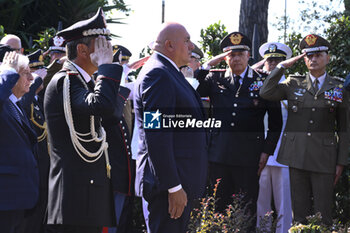 2023-09-08 - Guido Crosetto during the laying of two wreaths on the occasion of the 80th Anniversary of the Defense of Rome, 8 September 2023, Porta San Paolo and Parco della Resistenza, Rome, Italy. - PRESIDENT OF THE REPUBLIC SERGIO MATTARELLA AT PORTA SAN PAOLO AND PARCO DELLA RESISTENZA - REPORTAGE - POLITICS
