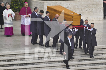 The Funeral of Pope Emeritus Benedict XVI - NEWS - RELIGIONE