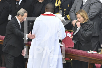 2023-01-05 - Prime Minister of Italy Giorgia Meloni during the Funeral Mass for the Pope Emeritus Benedict XVI on January 5, 2023 at St Peter's Basilica, Vatican City,  Vatican. - THE FUNERAL OF POPE EMERITUS BENEDICT XVI - NEWS - RELIGION