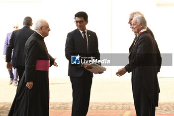 2023-08-17 - The arrival of Andry Rajoelina, President of Madagascar, for the meeting with Pope Francis, on August 17, 2023 at the Cortile di San Damaso, Vatican City, Rome, Italy. -  MEETING BETWEEN POPE FRANCIS AND ANDRY RAJOELINA, PRESIDENT OF MADAGASCAR - NEWS - RELIGION