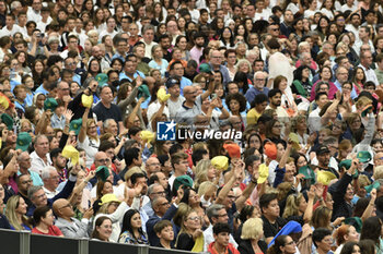 2023-08-30 - Pope Francis during the General Audience of 30 August 2023, Aula Paolo VI, Vatican City. -  POPE FRANCIS DURING THE GENERAL AUDIENCE - REPORTAGE - RELIGION