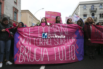 2023-11-25 - Demonstrators with banners against violence on women - GIORNATA CONTRO LA VIOLENZA SULLE DONNE 2023 _ NON UNA DI MENO - NEWS - SOCIETY