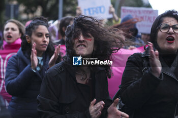 2023-11-25 - Demonstrators yelling against the violence on the women - GIORNATA CONTRO LA VIOLENZA SULLE DONNE 2023 _ NON UNA DI MENO - NEWS - SOCIETY