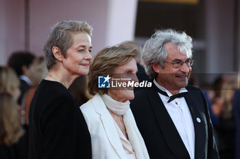 2023-08-30 - Carlo Rovelli, Charlotte Rampling and Director Liliana Cavani attend the opening red carpet at the 80th Venice International Film Festival on August 30, 2023 in Venice, Italy. ©Photo: Cinzia Camela. - OPENING RED CARPET - 80° VENICE INTERNATIONAL FILM FESTIVAL - NEWS - VIP