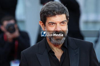 2023-08-30 - Pierfrancesco Favino attends the opening red carpet at the 80th Venice International Film Festival on August 30, 2023 in Venice, Italy. ©Photo: Cinzia Camela. - OPENING RED CARPET - 80° VENICE INTERNATIONAL FILM FESTIVAL - NEWS - VIP