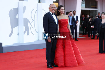2023-08-30 - Caterina Murino and Alberto Barbera attend the opening red carpet at the 80th Venice International Film Festival on August 30, 2023 in Venice, Italy. ©Photo: Cinzia Camela. - OPENING RED CARPET - 80° VENICE INTERNATIONAL FILM FESTIVAL - NEWS - VIP