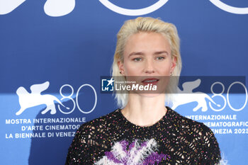2023-09-01 - Amanda Collin attends a photocall for the movie 