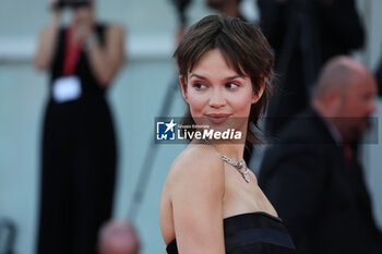 2023-09-01 - Emilia Schule attends a red carpet for the movie 