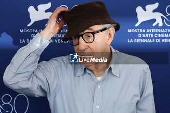 2023-09-04 - Woody Allen attends a photocall for the movie 