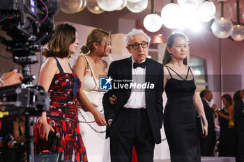 2023-09-04 - Bechet Allen, Manzie Tio Allen, Woody Allen and Soon-Yi Previn attend a red carpet for the movie 