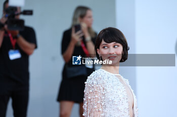2023-09-04 - Cailee Spaeny attends a red carpet for the movie 