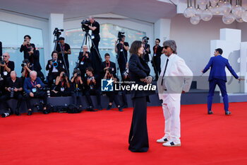 2023-09-04 - Kasia Smutniak and Pierpaolo Piccioli attend a red carpet for the movie 