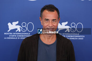 2023-09-06 - Director Matteo Garrone attends a photocall for 