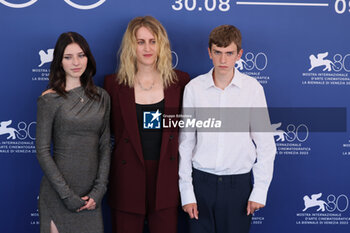 2023-09-07 - Actress Cathalina Geeraerts (L), Belgian director Fien Troch and actor Felix Heremans pose during the photocall of the movie 