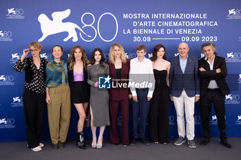 2023-09-07 - (L-R) A guest, Juliette Schrameck, Elisa Heene, Cathalina Geeraerts, director Fien Troch, Felix Heremans, Greet Verstraete, Antonino Lombardo and Donato Rotunno attend a photocall for the movie 