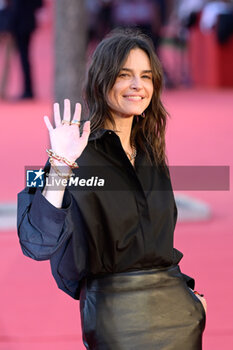 2023-10-19 - Kasia Smutniak attends the red carpet of the movie “Mur” during the 18th Rome Film Festival at Auditorium Parco Della Musica on October 19, 2023 in Rome, Italy. - RED CARPET OF THE MOVIE “MUR” 18TH ROME FILM FESTIVAL AT AUDITORIUM PARCO DELLA MUSICA - NEWS - VIP