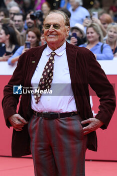 2023-10-20 - Renzo Arbore during the Red Carpet at the 18th Edition of the Rome Film Festival, 20 October 2023, Auditorium Parco della Musica, Rome, Italy - ROME FILM FESTIVAL 18TH EDITION - DAY 3 - NEWS - VIP