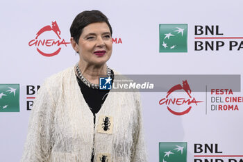 2023-10-20 - Isabella Rossellini attend a Photocall during the 18th Edition of the Rome Film Festival, 20 October 2023, Auditorium Parco della Musica, Rome, Italy - ROME FILM FESTIVAL 18TH EDITION - DAY 3 - NEWS - VIP
